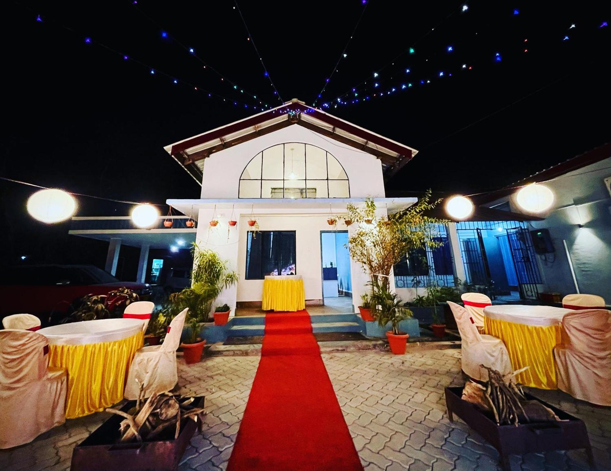 Urban Villa 古瓦哈提 外观 照片